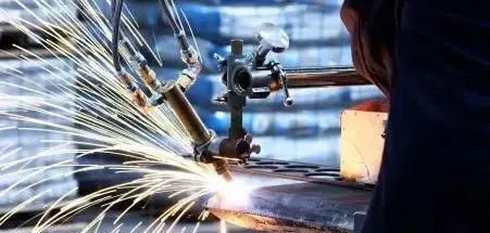 机械制造的关键要素 从设计到生产的全方位解析